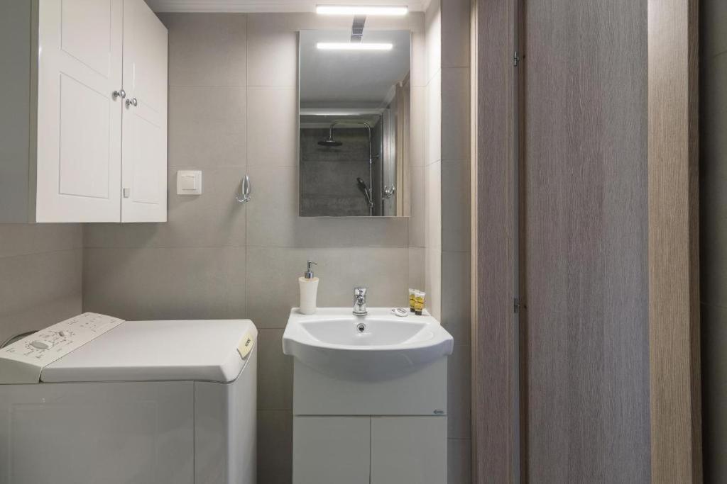 Lovely Studio Apartment For 2 Ppl In Atena Exterior foto